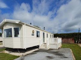 Flamingoland land private caravan A051 Willows Grove, hotel em Kirby Misperton