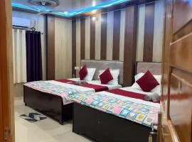 Hotel Yash Dham , Walking Distance To Ram mandir