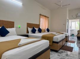 DSS HOME STAY Just 500 Meter Girivalam Road, hotel i Tiruvannamalai