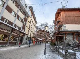 Ski Gate - Main Street by Cervino View Experience