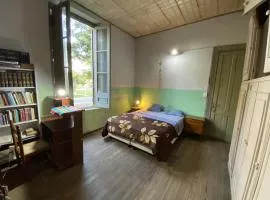 Habitación sencilla en casona antigua y cultural