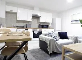 Stylish 3Bed Apt, Prime Location, Sleeps 6