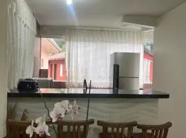 Casa Barra da Lagoa próxima ao canal e praia