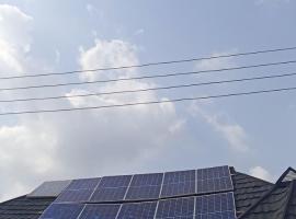 Fornix، فندق في Oresanya