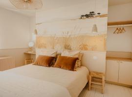 Ty Gwen, maison cosy au bord de mer, idéale pour un séjour en couple, Hotel in Porspoder