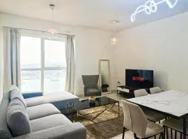 Exclusive Sea-View 2BR Apartment with Fireworks View in New-year eve