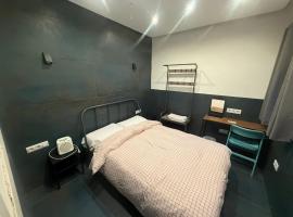 Practical room: Barcelona-Fira-Airport, hotel i L'Hospitalet de Llobregat