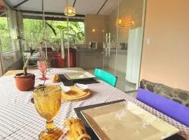 Chalé Pequi, Romântico e espaçoso, com ar cond conforto e aconchego