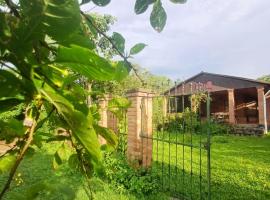 Cabaña Del Jardín San Pedro De Colalao，位于圣佩德罗德科拉劳的酒店