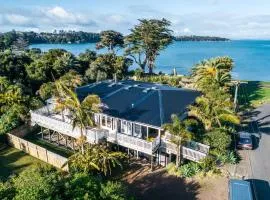 Lannan Beach House - Waterfront & Spa