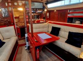 Voilier de tout confort, hotel in Cherbourg en Cotentin