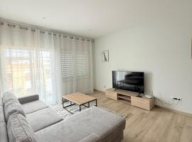 Spacious apartment in Praia Great for families, Hotel in Montagarro