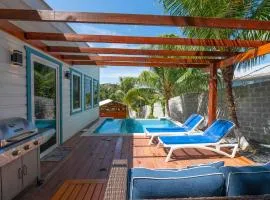 Villa Casa Familia with private pool - 5 min walk to West Bay beach