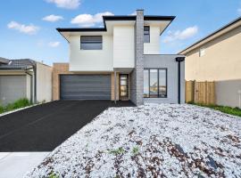 Brand New, Spacious, Breezy, Comfy, Luxury Home, hotel em Berwick