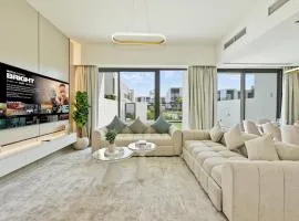 Elegant 4BR Haven I Private & Peaceful