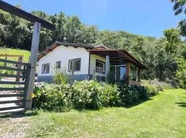 Charmosa Casa em Sítio na Serra do Mar