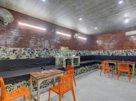 Hotel O A.S.Castle, hotel in Kākori