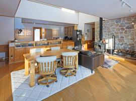 Huntsman Woods Lodge, Hotel in Naka-shibetsu
