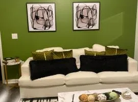 Stylish, Comfortable 2 bedroom Suite