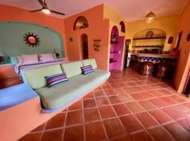 Sol - Casa MoJo's charming 1BR, kitchen, pool