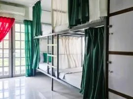 Green Turtle Backpackers Guesthouse, Puerto Princesa