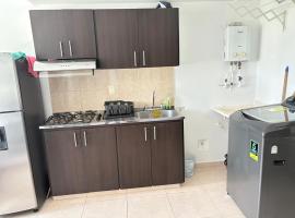 apta estudio oronegro amanecer – hotel w mieście Armenia