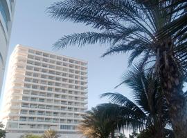 Cartagena Beach Resort, hotel in Cartagena