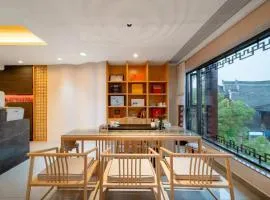 Phoenix Nest Theme Hotel