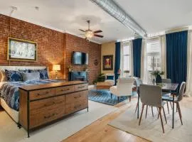 Fourth Street Suite - Garage - Kitchen