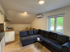 Al Dana Apartment, hotel a Potkraj