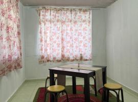 HOMESTAY NO.45, hotell i Jitra