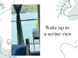 GikiJoy Riverfront Grand