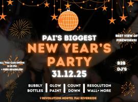 Revolution Hostel Pai, hotel in Pai