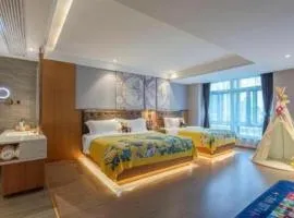 James Joyce Coffetel Hefei University of Technology