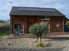 10 min from Futuroscope, contemporary villa!, Hotel in Saint-Cyr
