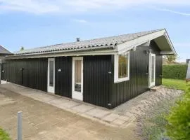 Lovely Bright Cottage Near Karrebæksminde