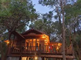 three little birds 2 bedroom บ้านไม้กลางสวน