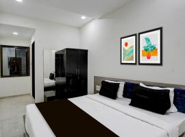 Hotel O Raghukrupa & Guest House, готель у місті Hālol