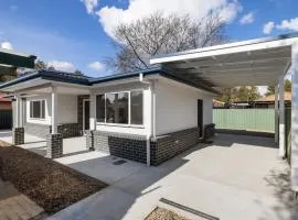 NEW 2 bed, 2 bath - spacious & stylish Cottage