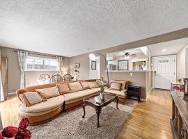 Cozy Home in Monrovia 3bed 2bath, hotel di Monrovia