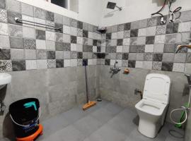 Khampa Home Stay Wari、Tāndiのホテル