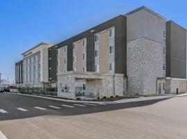 Everhome Suites Rochester Greece、ロチェスターのホテル