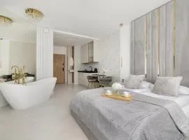 Eleganckie Apartamenty Zabrska z Parkingiem w Centrum Katowic Przy Rynku by Noclegi Renters