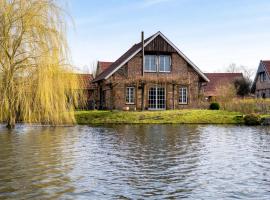 Gemütliches Fachwerkhaus am See mit Kamin, hotell i Warendorf