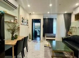 Alex Vinhomes Grand