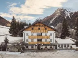 Apartments Knappenhof Pfitsch - with Swimming Pool