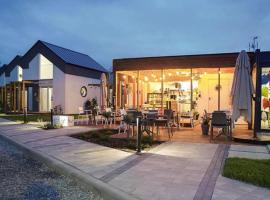 Baltic Natur Park - Resort Wypoczynkowy z Basenem, PIZZA, mini ZOO, Bliskość Natury, ANIMACJE dla Dzieci, Alpaki, Duuuuużo Atrakcji - Raj Dla Dzieci i Rodziców, hotel sa Niechorze