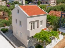 Holiday Home VIKK in Makarska by Villas Guide