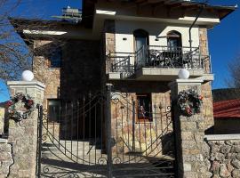 Castle Rozafa Scutari – hotel w mieście Voskopojë