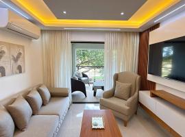 3BR Condo by the Airport Pool Gym Parking Security, hotel in Santiago de los Caballeros